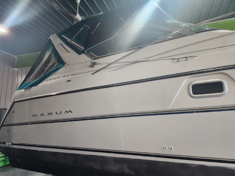 1999 Maxum