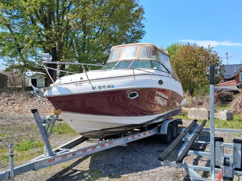 2007 Rinker 250 w/ 2016 Venture Tandem Axle Aluminum Trailer