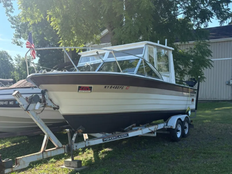 1984 Penn Yan 23' Cuddy