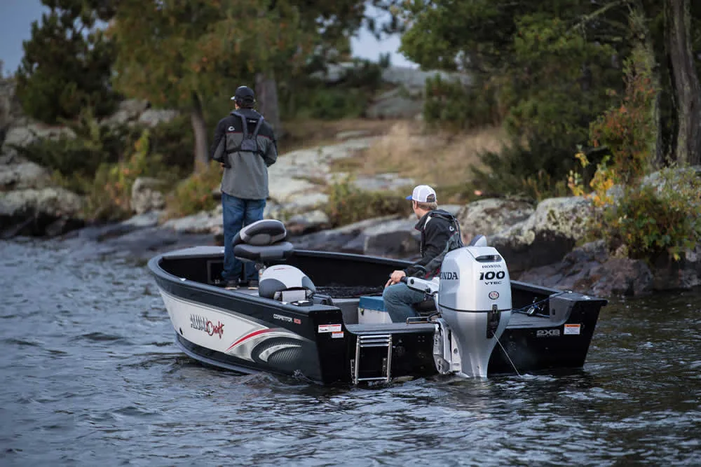 Honda Motors BF100 on the water